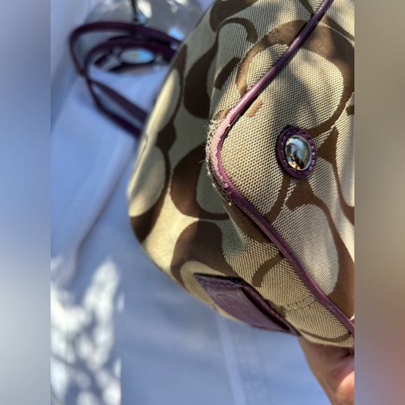 Coach VGUC Kiss lock bag - Picture 7 of 16